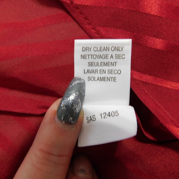 BCBG Max Azria Red V-Neck Sheer Sleeveless Top - Picture 6 of 6